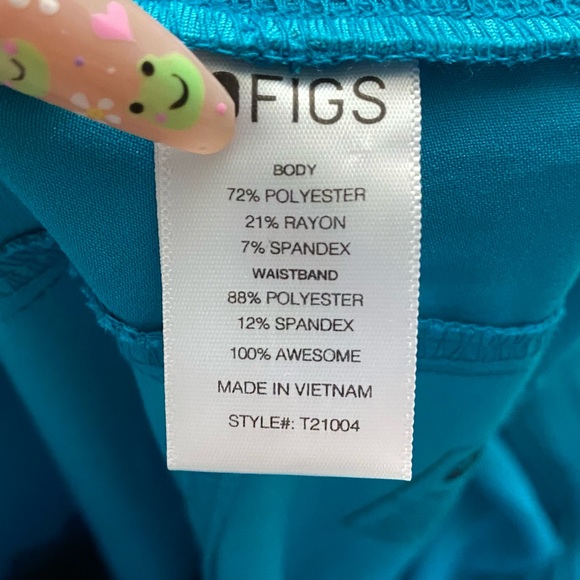 Figs women’s kade pacific blue cargo scrub pants - Picture 6 of 7